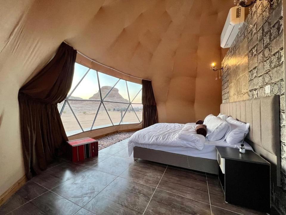 Wadi Camp & Bubble Tent & Bedouin Style & Tours